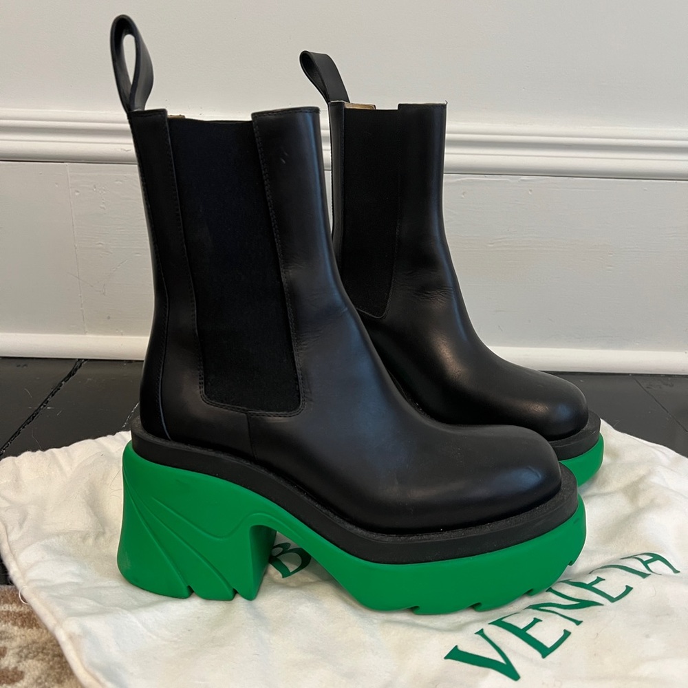 Bottega Veneta Black Leather Chelsea Platforms with Green Chunky Sole